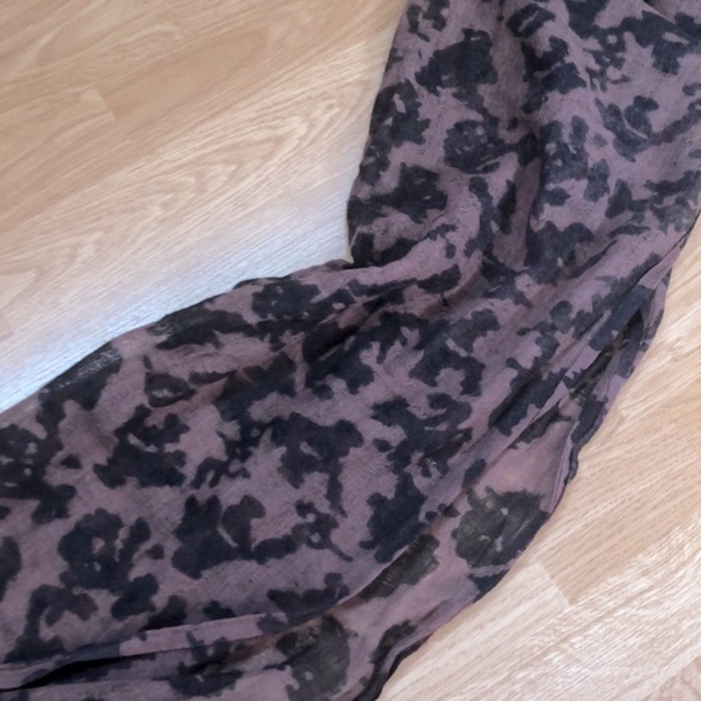 WILFRED Aritzia wool scarf